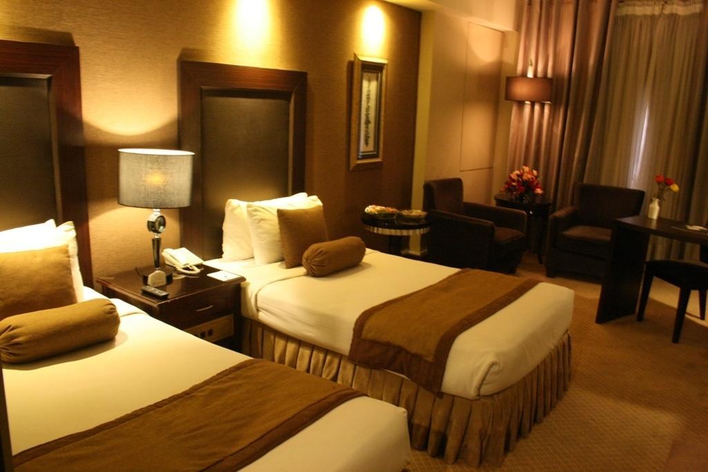 Smart Hotel ลาฮอร์ ภายนอก รูปภาพ