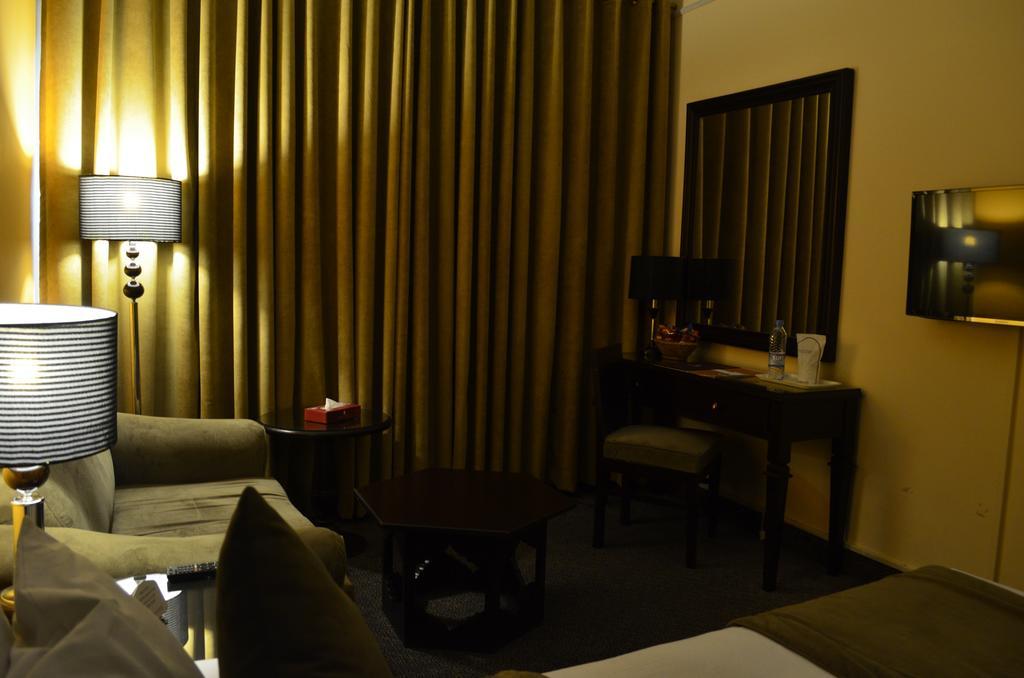 Smart Hotel ลาฮอร์ ห้อง รูปภาพ