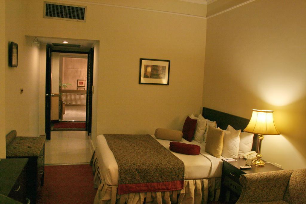 Smart Hotel ลาฮอร์ ห้อง รูปภาพ