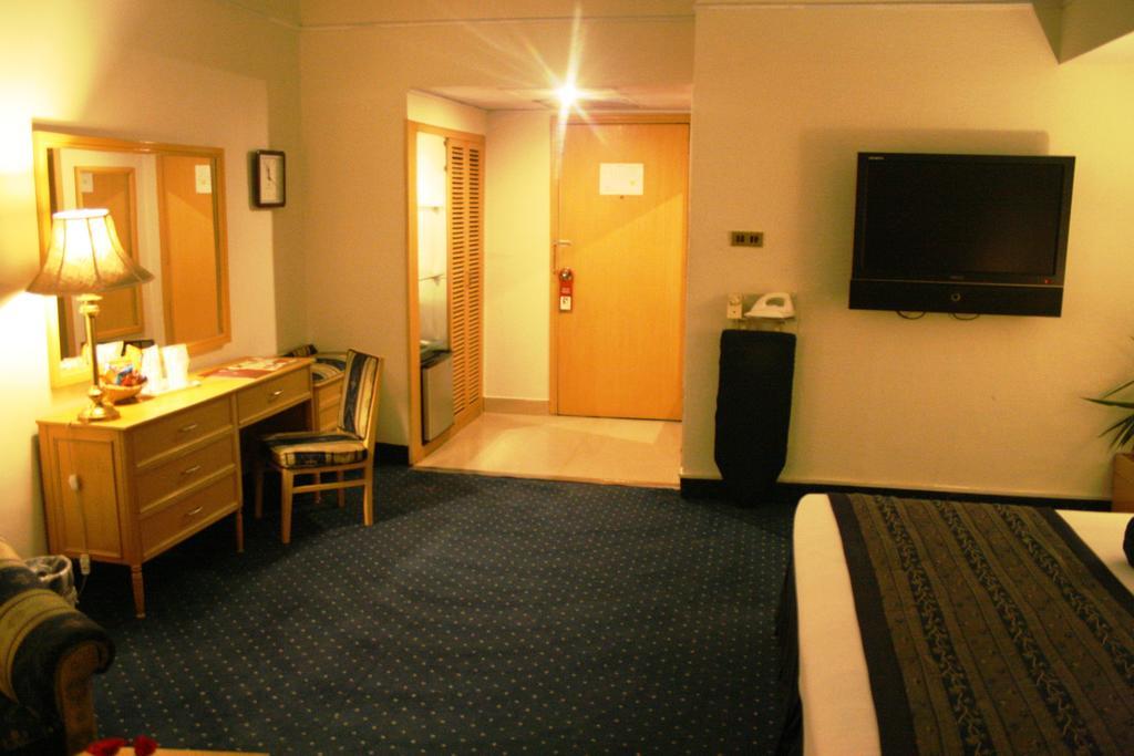 Smart Hotel ลาฮอร์ ห้อง รูปภาพ