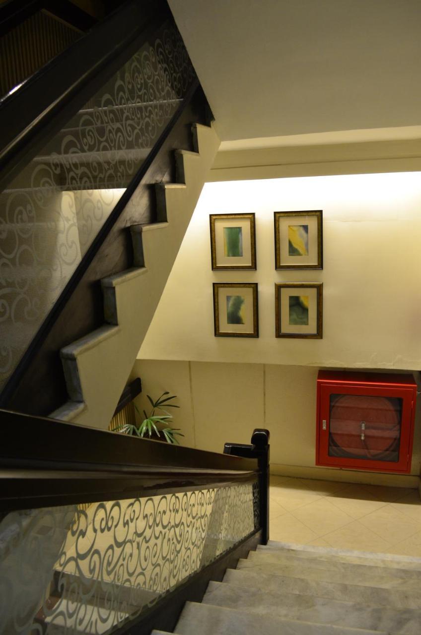 Smart Hotel ลาฮอร์ ภายนอก รูปภาพ